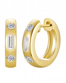 THREE STONE DIAMOND HUGGIES (TE2527)
