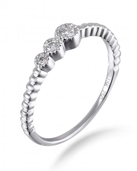 THREE STONE DIAMOND BAND (TR1607)