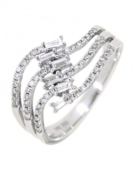 DIAMOND RING (TR3242)