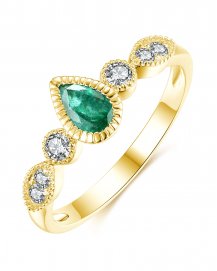 PEAR EMERALD DIAMOND RING (TR3800)