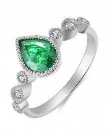PEAR EMERALD DIAMOND RING (TR3973)