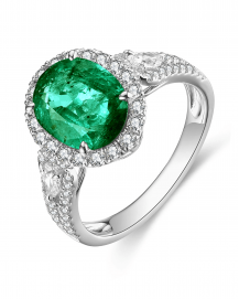 OVAL EMERALD DIAMOND RING (TR4567)
