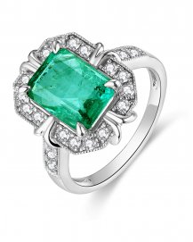EMERALD CUT DIAMOND RING (TR4643)