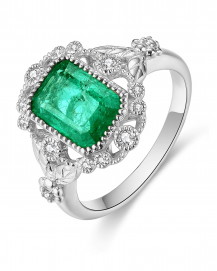 EMERALD CUT DIAMOND RING (TR4648)