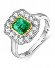 EMERALD CUT DIAMOND RING (TR4984)
