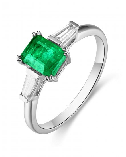 EMERALD CUT DIAMOND RING (TR4986)