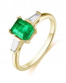 EMERALD CUT DIAMOND RING (TR4986)