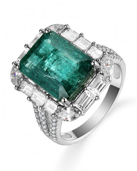 EMERALD CUT DIAMOND RING (TR5305)