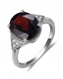 OVAL GARNET DIAMOND RING (TR5808)