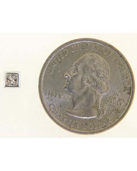 PRINCESS CUT DIAMOND STUDS (TE1431)