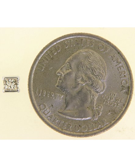 PRINCESS CUT DIAMOND STUDS (TE1438)