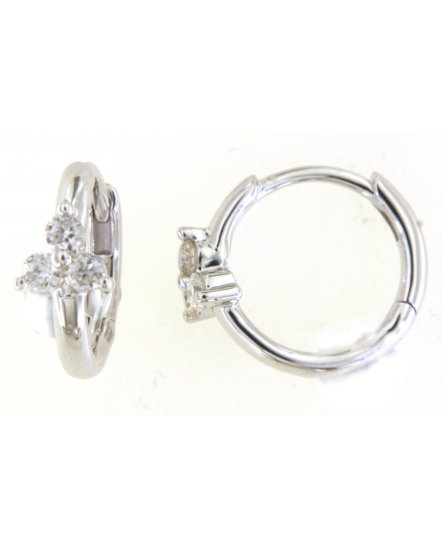 THREE STONE DIAMOND HUGGIES (TE1564)