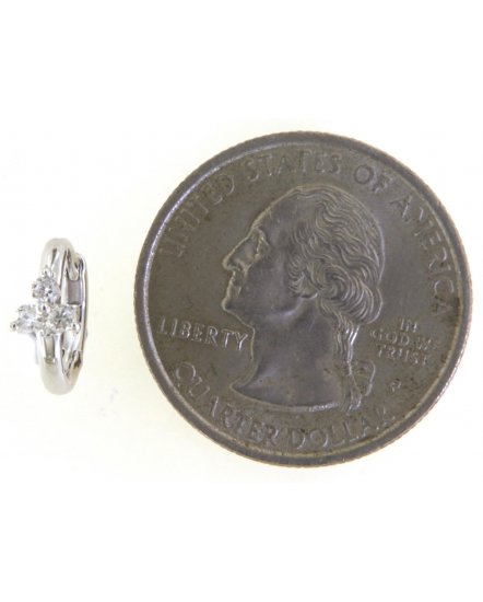 THREE STONE DIAMOND HUGGIES (TE1564)