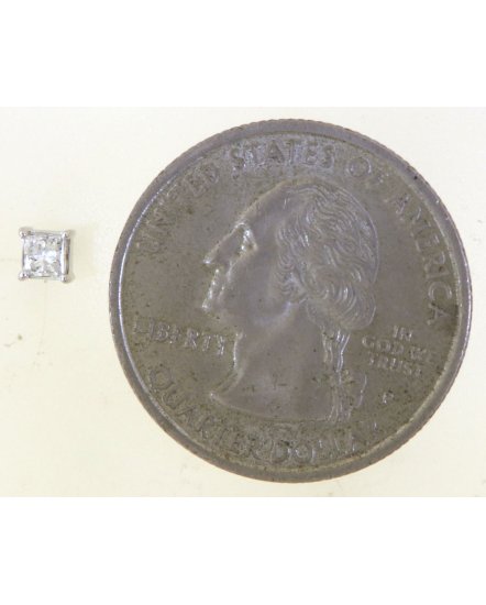 PRINCESS CUT DIAMOND STUDS (TE1715)