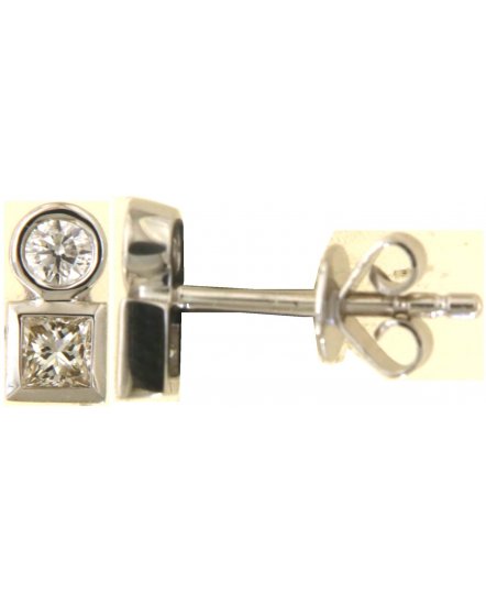 PRINCESS CUT DIAMOND STUDS (TE1738)