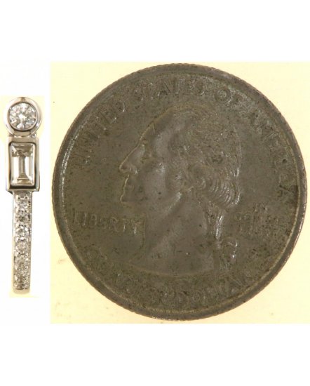 BAGUETTE DIAMOND HOOPS (TE1784)