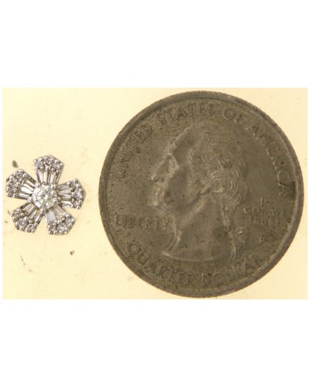 FLORAL STYLE BAGUETTE DIAMOND STUDS (TE2132)