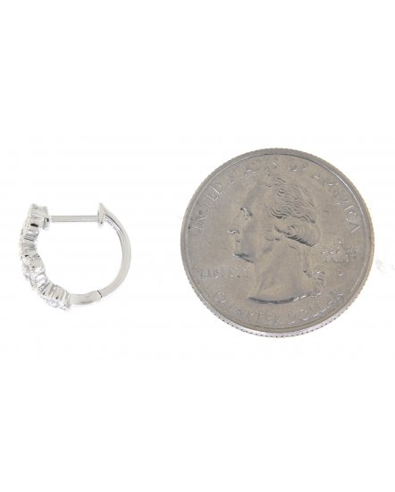 CLOVER STYLE DIAMOND HUGGIES (TE751)