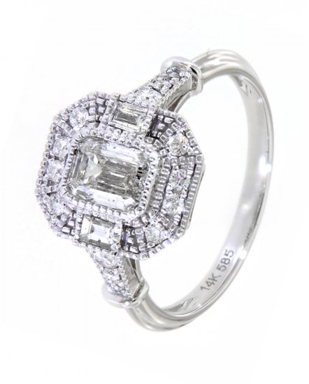 DIAMOND ENGAGEMENT RING (TR3499)
