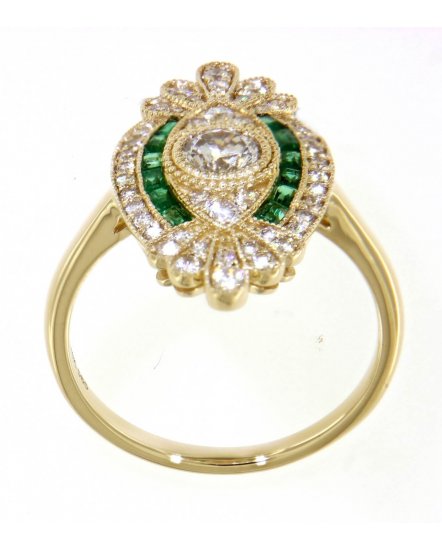 MARQUISE STYLE EMERALD DIAMOND RING (TR3773)