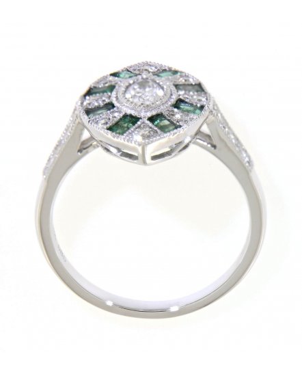 MARQUISE STYLE EMERALD DIAMOND RING (TR3817)