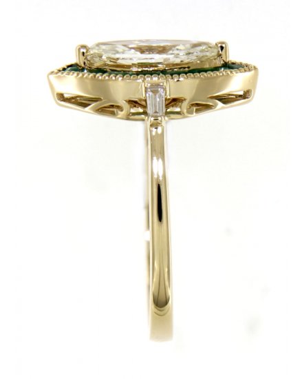 MARQUISE STYLE EMERALD DIAMOND RING (TR3829)