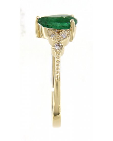 PEAR EMERALD DIAMOND RING (TR3971)