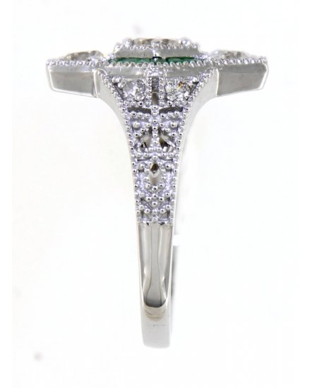 KITE STYLE EMERALD DIAMOND RING (TR4204)