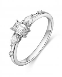 THREE STONE DIAMOND RING (TR4586)