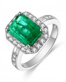EMERALD CUT DIAMOND RING (TR4639)