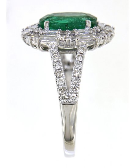 OVAL EMERALD DIAMOND RING (TR4652)
