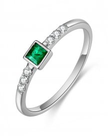 PRINCESS CUT EMERALD DIAMOND RING (TR4698)