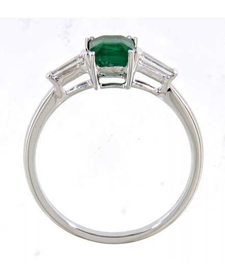 EMERALD CUT DIAMOND RING (TR4986)