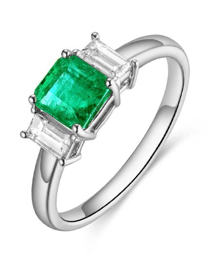 EMERALD CUT DIAMOND RING (TR4998)