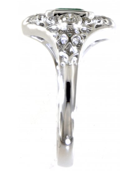 EMERALD CUT DIAMOND RING (TR5046)