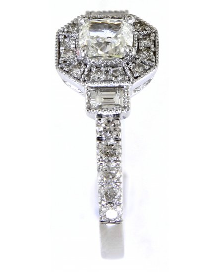 CUSHION DIAMOND ENGAGEMENT RING (TR5131)
