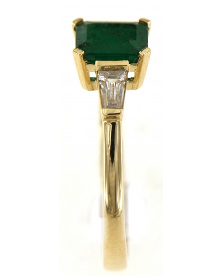EMERALD CUT DIAMOND RING (TR5194)