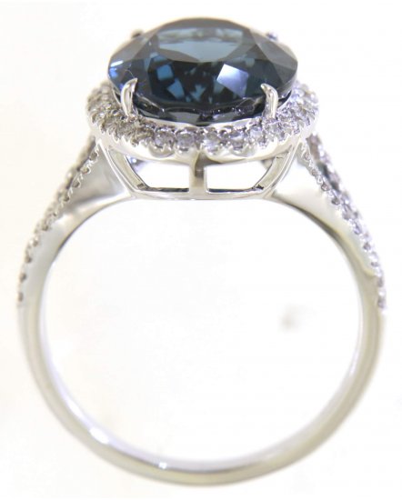 OVAL LONDON BLUE TOPAZ DIAMOND RING (TR5577)