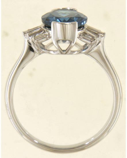 OVAL LONDON BLUE TOPAZ DIAMOND RING (TR5859)