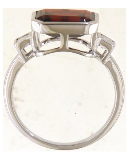 EMERALD CUT GARNET DIAMOND RING (TR5901)
