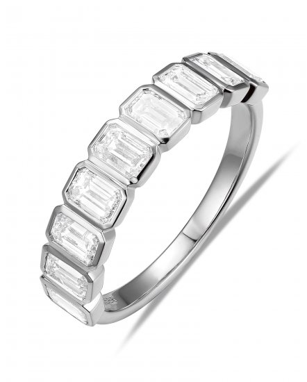 EMERALD CUT DIAMOND BAND (TR6161)