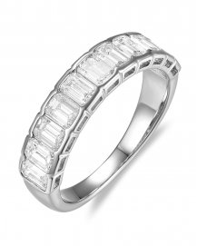 EMERALD CUT DIAMOND BAND (TR6560C)