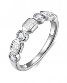 EMERALD CUT DIAMOND BAND (TR6561)