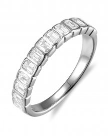 EMERALD CUT DIAMOND BAND (TR6570C)