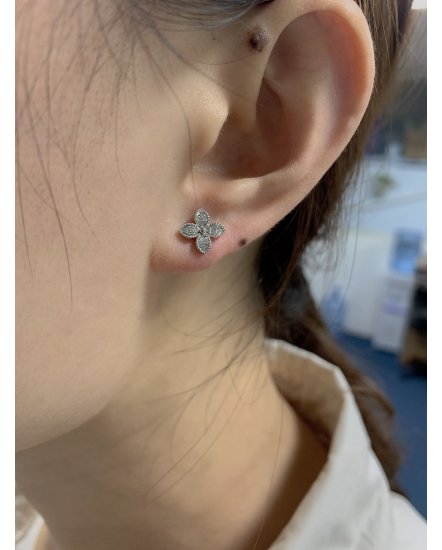 FOUR LEAF STYLE DIAMOND STUDS (VE433)